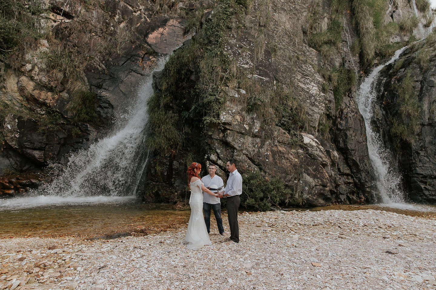 Layra e Anderson Elopment Wedding na Cachoeira