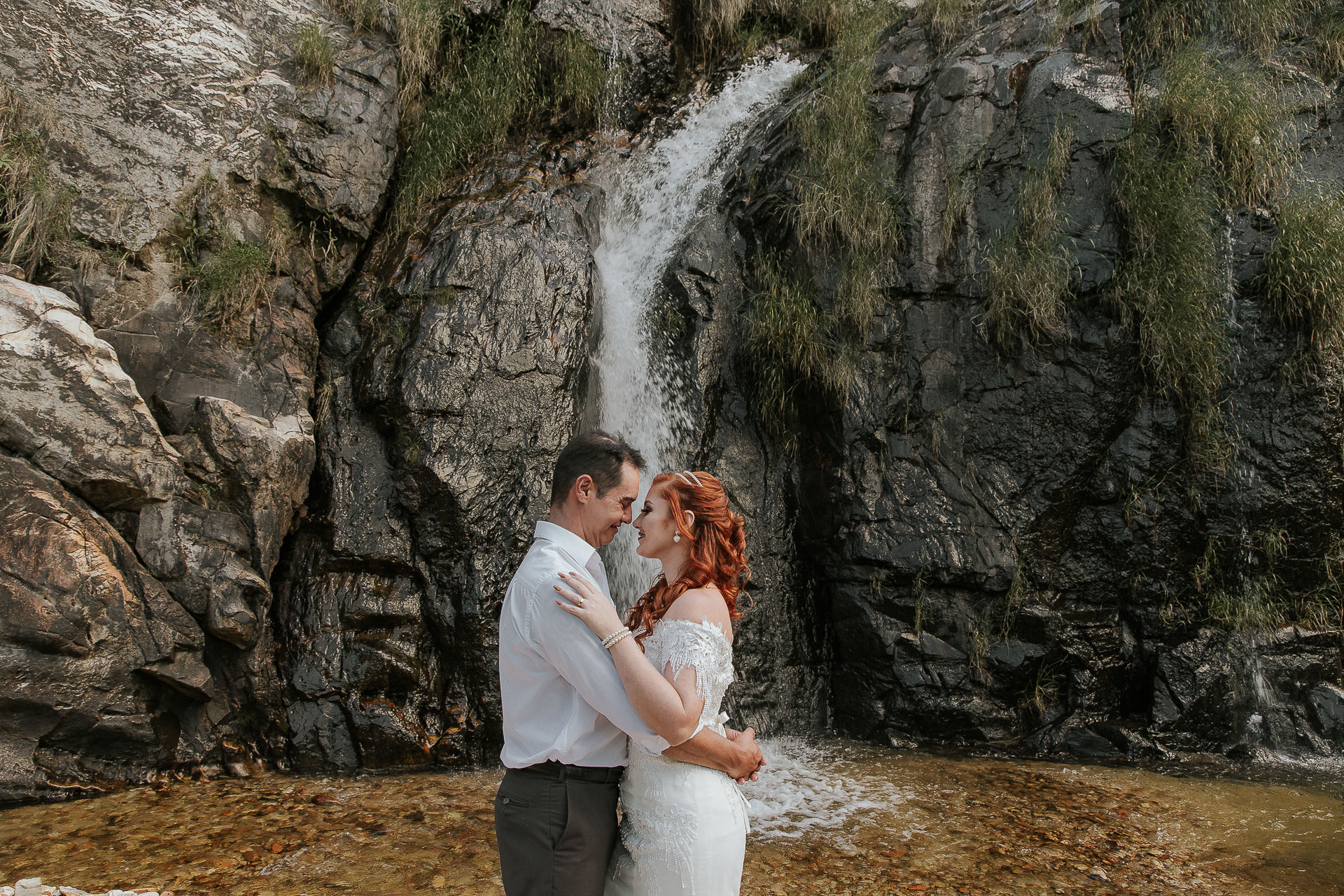Foto Layra e Anderson Elopment Wedding na Cachoeira Foto Layra e Anderson Elopment Wedding na Cachoeira - Imagem 40
