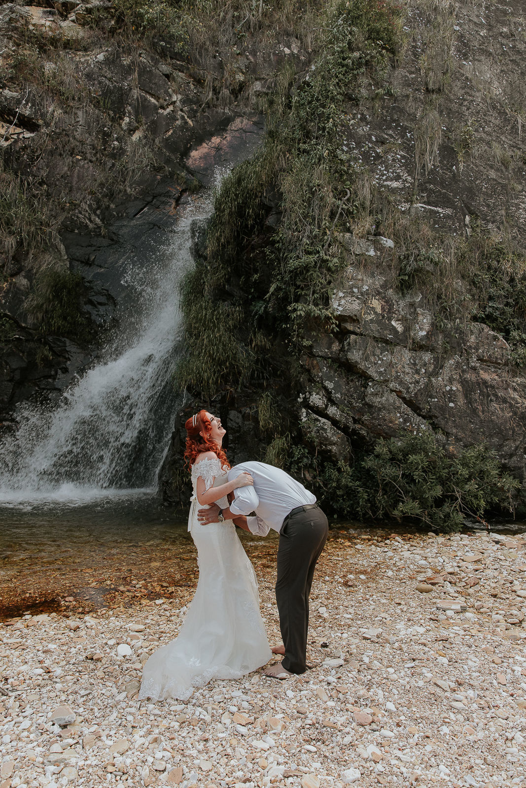 Foto Layra e Anderson Elopment Wedding na Cachoeira Foto Layra e Anderson Elopment Wedding na Cachoeira - Imagem 33