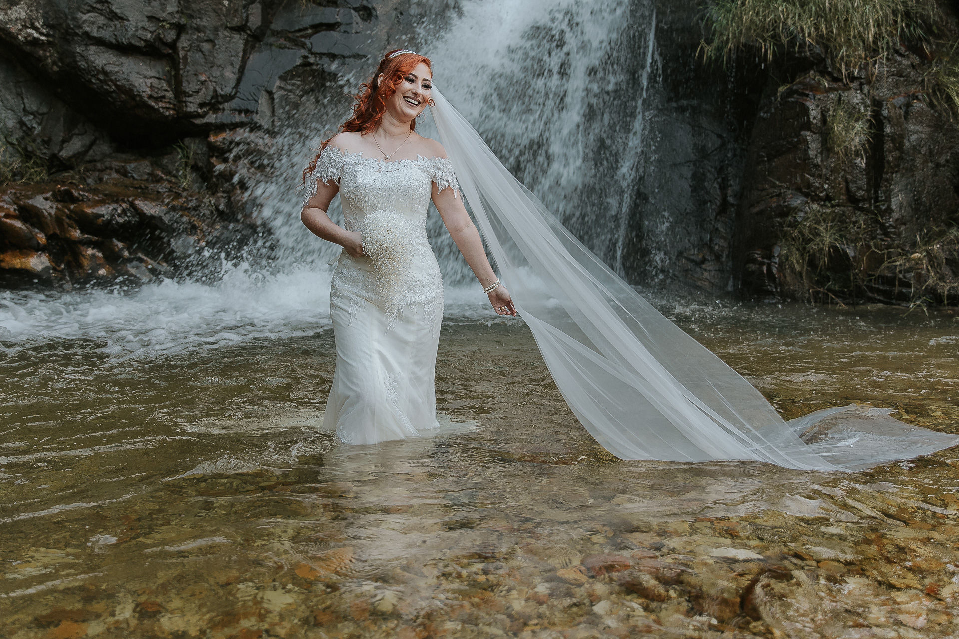 Foto Layra e Anderson Elopment Wedding na Cachoeira Foto Layra e Anderson Elopment Wedding na Cachoeira - Imagem 47