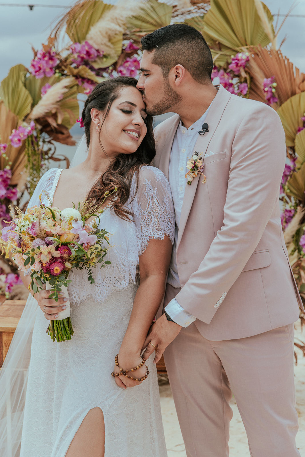 Foto Janaina e Kaique Casamento pé na Areia Foto Janaina e Kaique Casamento pé na Areia - Imagem 47