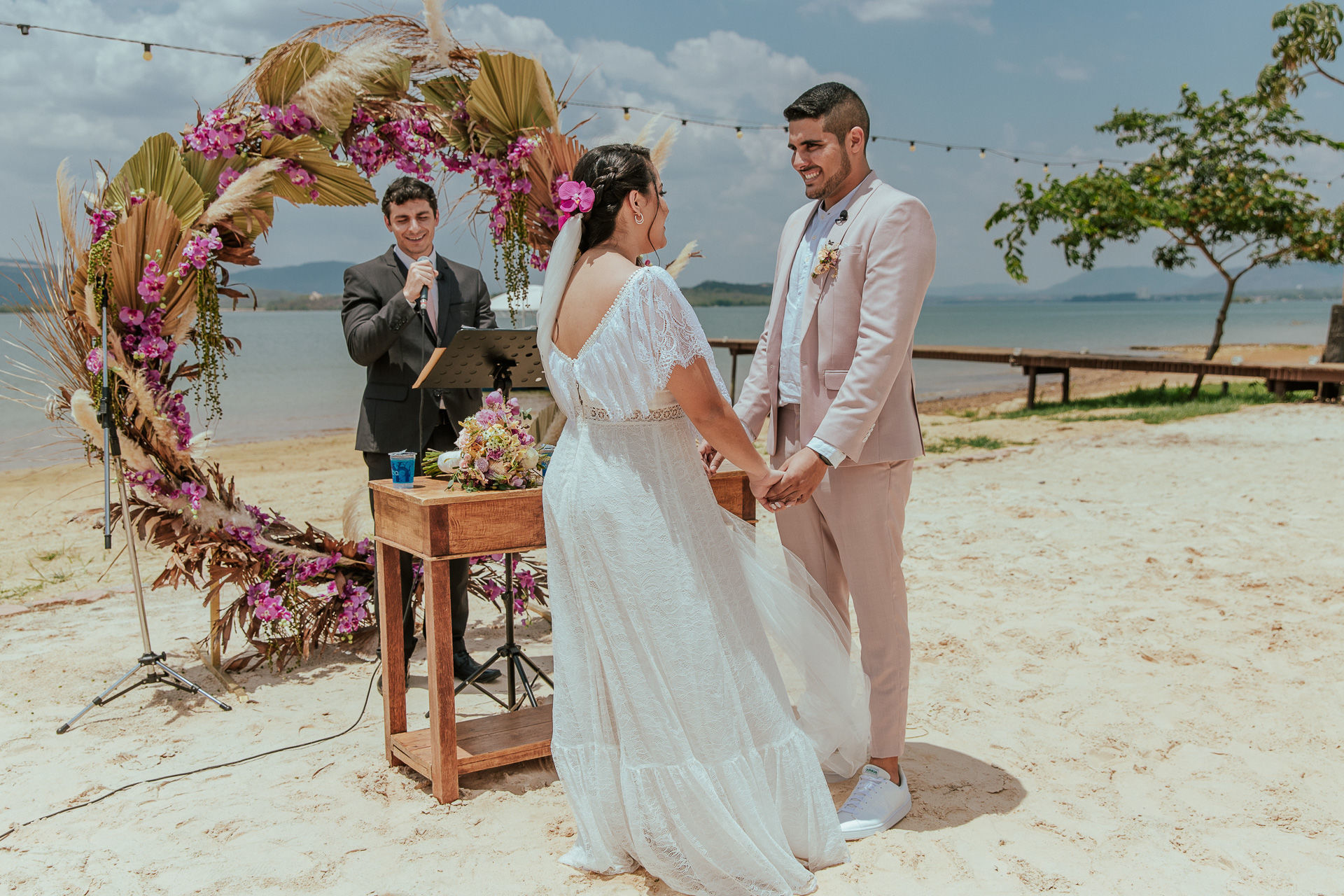 Foto Janaina e Kaique Casamento pé na Areia Foto Janaina e Kaique Casamento pé na Areia - Imagem 27