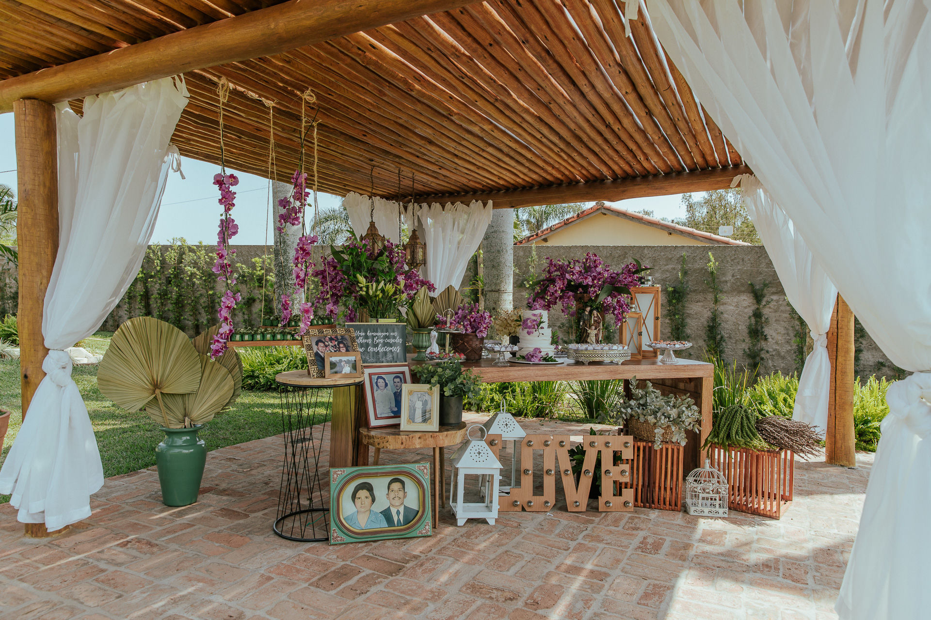 Foto Janaina e Kaique Casamento pé na Areia Foto Janaina e Kaique Casamento pé na Areia - Imagem 1