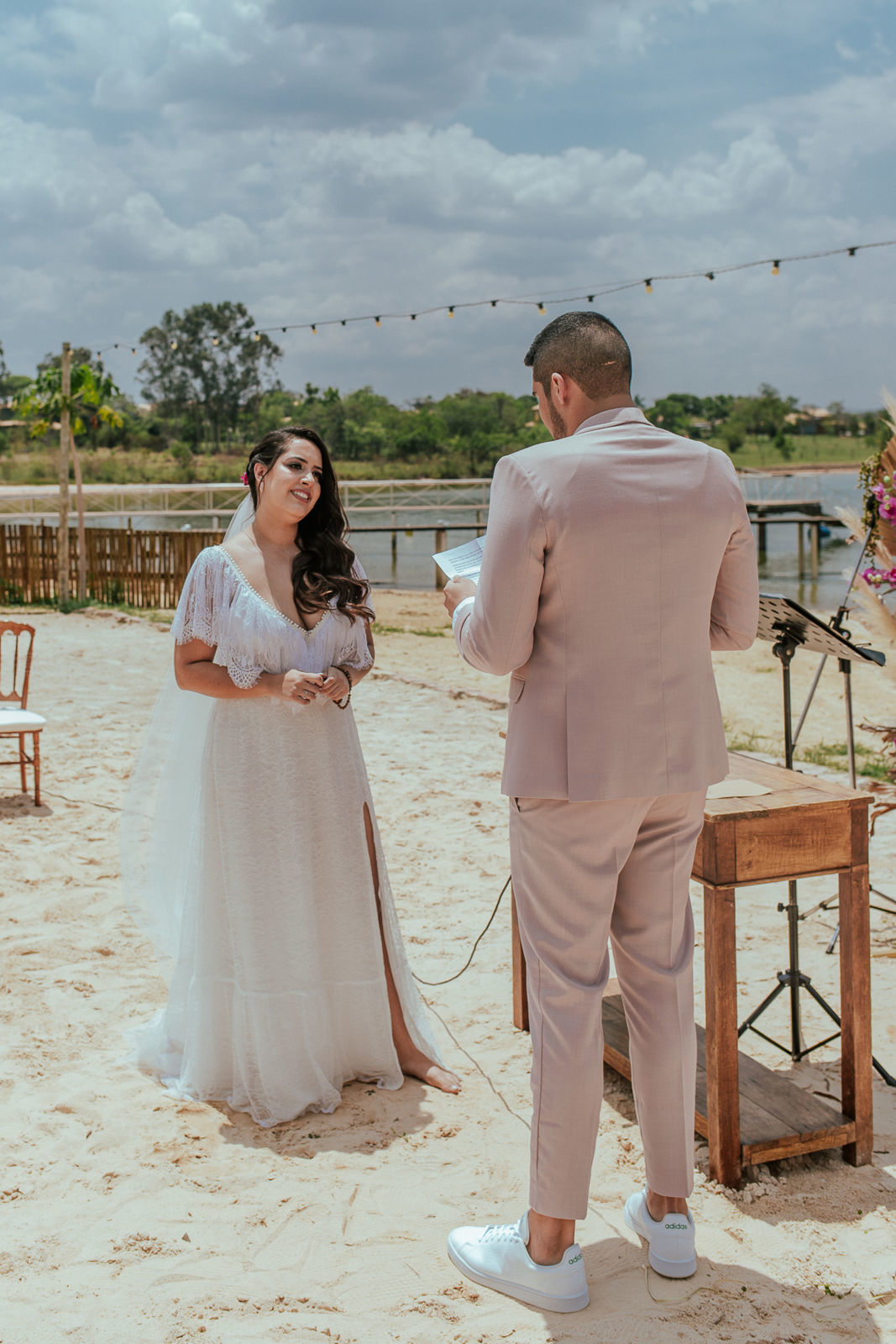 Foto Janaina e Kaique Casamento pé na Areia Foto Janaina e Kaique Casamento pé na Areia - Imagem 33
