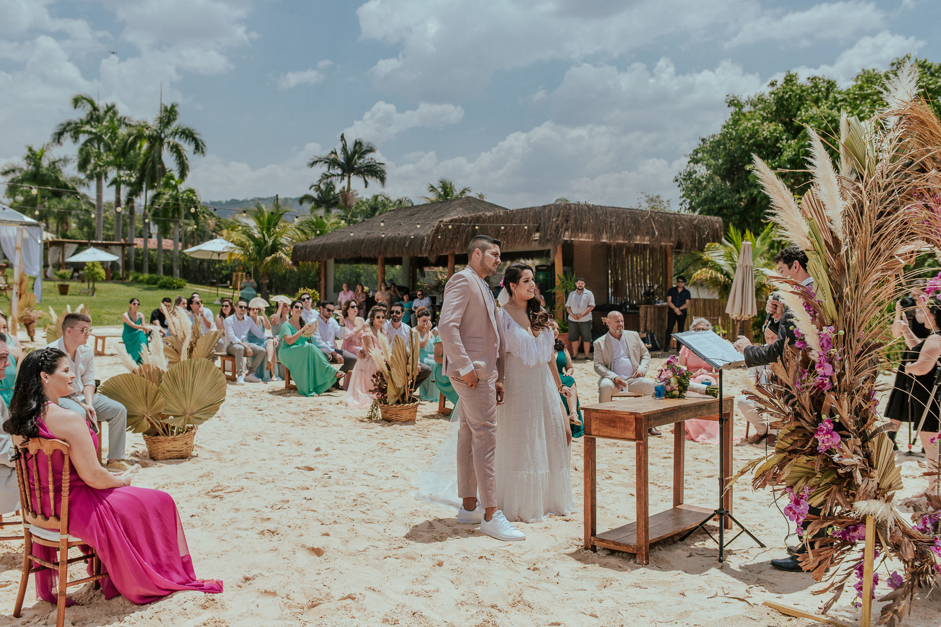 Foto Janaina e Kaique Casamento pé na Areia Foto Janaina e Kaique Casamento pé na Areia - Imagem 30