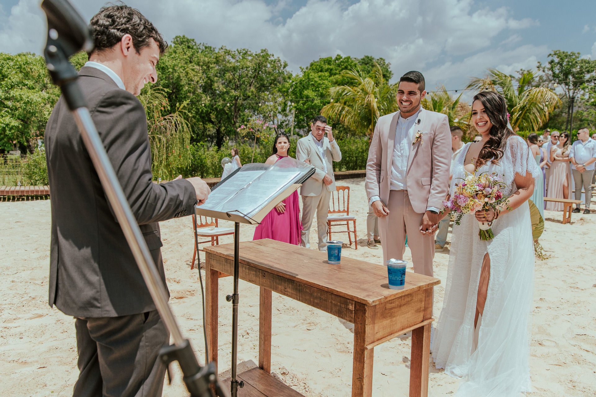 Foto Janaina e Kaique Casamento pé na Areia Foto Janaina e Kaique Casamento pé na Areia - Imagem 25
