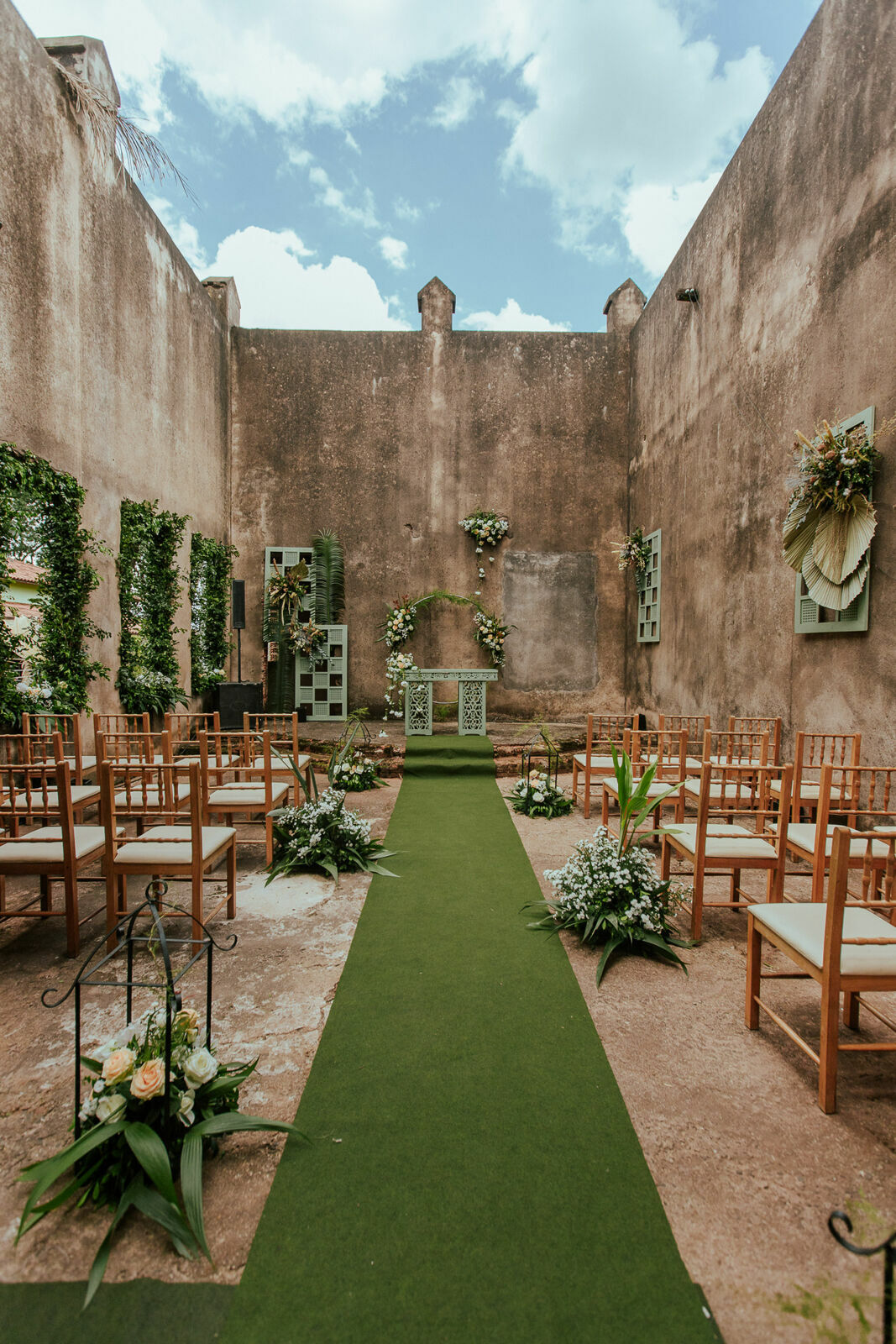 Foto Ana Laura e Luan Casamento em uma Igreja Abandonada Foto Ana Laura e Luan Casamento em uma Igreja Abandonada - Imagem 29