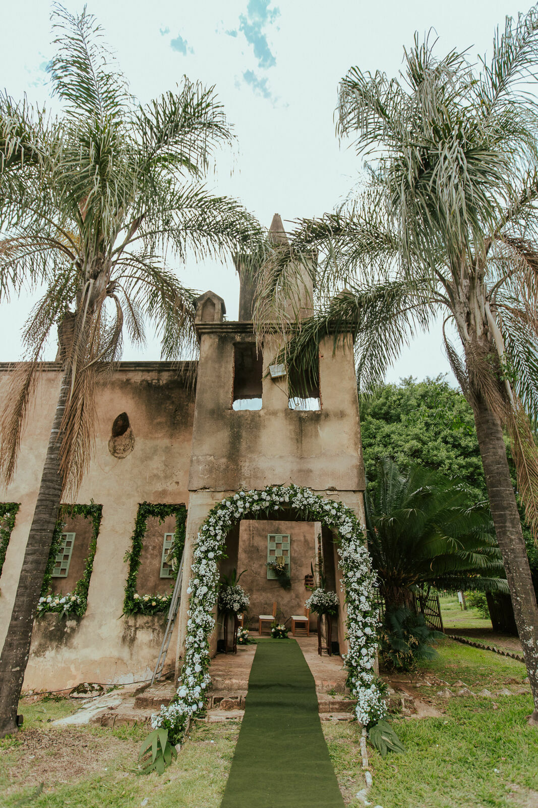 Foto Ana Laura e Luan Casamento em uma Igreja Abandonada Foto Ana Laura e Luan Casamento em uma Igreja Abandonada - Imagem 31