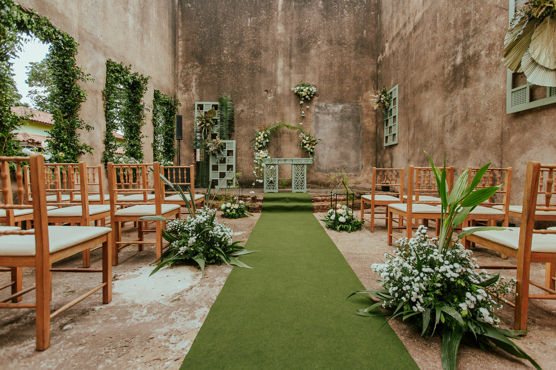 Foto Ana Laura e Luan Casamento em uma Igreja Abandonada Foto Ana Laura e Luan Casamento em uma Igreja Abandonada - Imagem 30