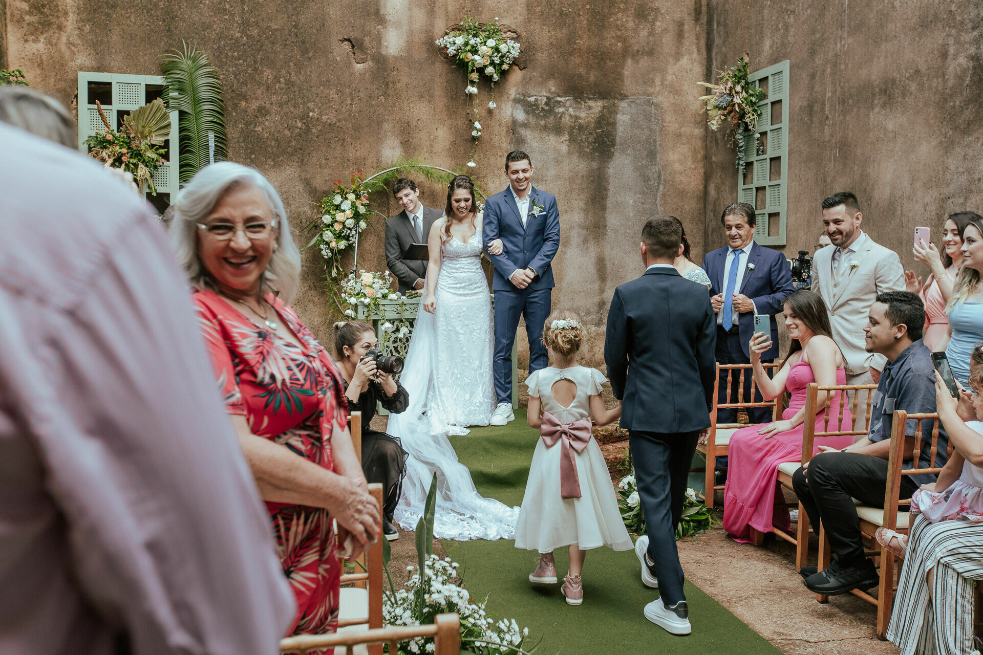 Foto Ana Laura e Luan Casamento em uma Igreja Abandonada Foto Ana Laura e Luan Casamento em uma Igreja Abandonada - Imagem 109