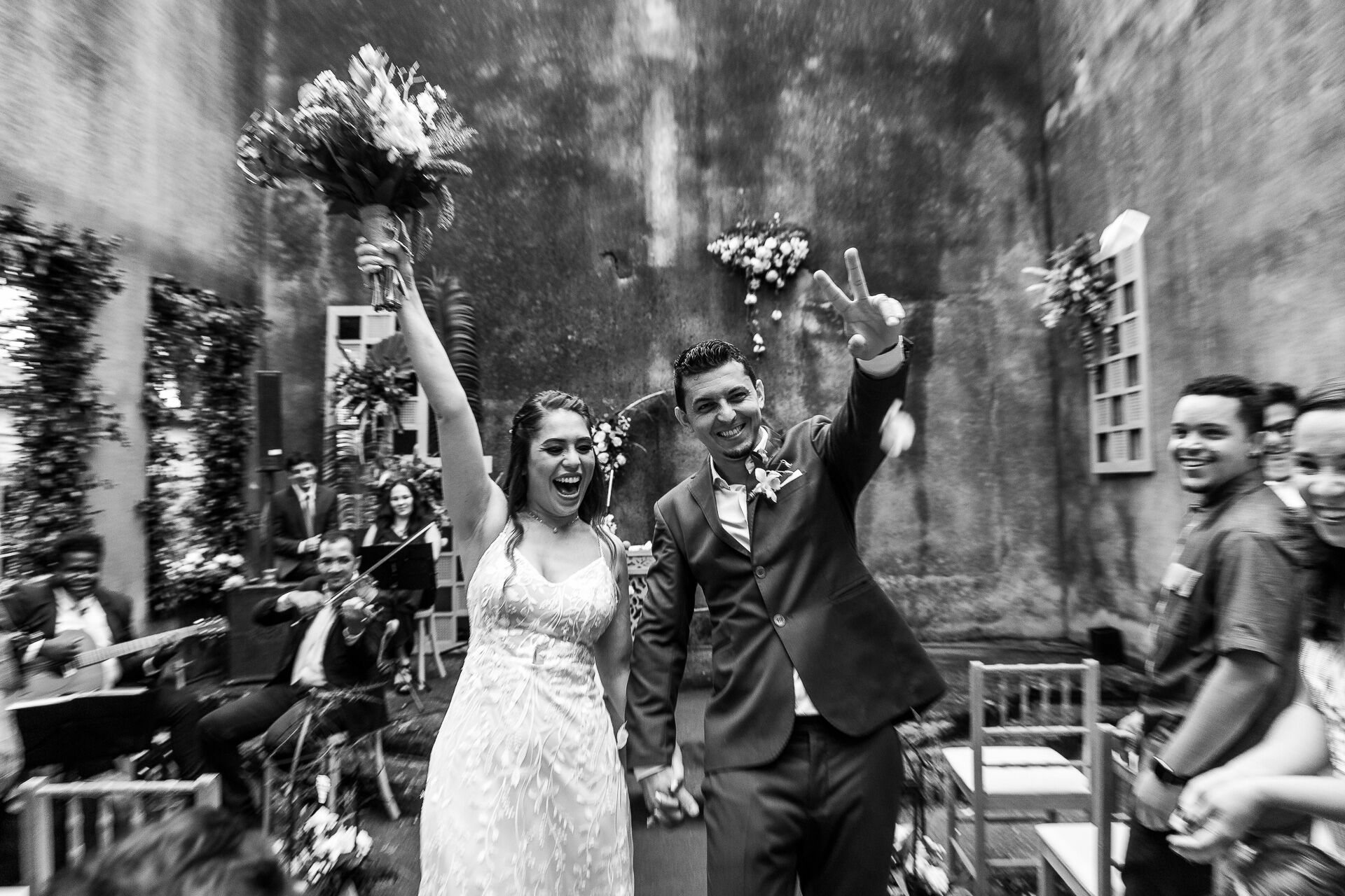 Foto Ana Laura e Luan Casamento em uma Igreja Abandonada Foto Ana Laura e Luan Casamento em uma Igreja Abandonada - Imagem 122