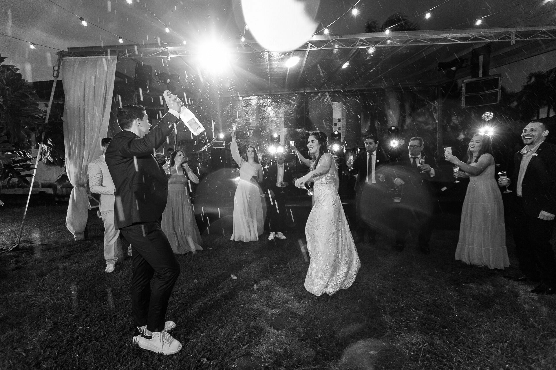 Foto Ana Laura e Luan Casamento em uma Igreja Abandonada Foto Ana Laura e Luan Casamento em uma Igreja Abandonada - Imagem 138
