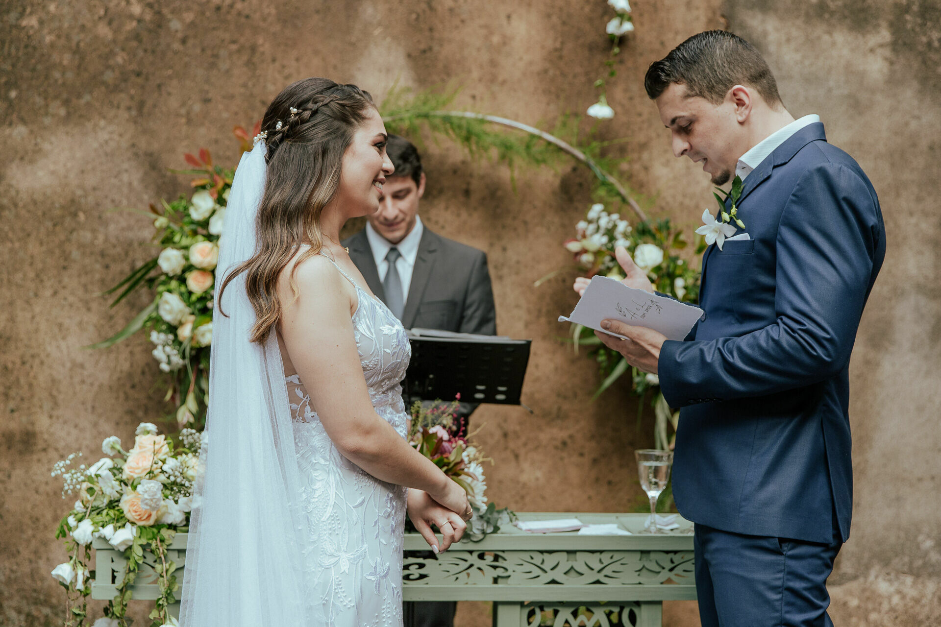 Foto Ana Laura e Luan Casamento em uma Igreja Abandonada Foto Ana Laura e Luan Casamento em uma Igreja Abandonada - Imagem 100