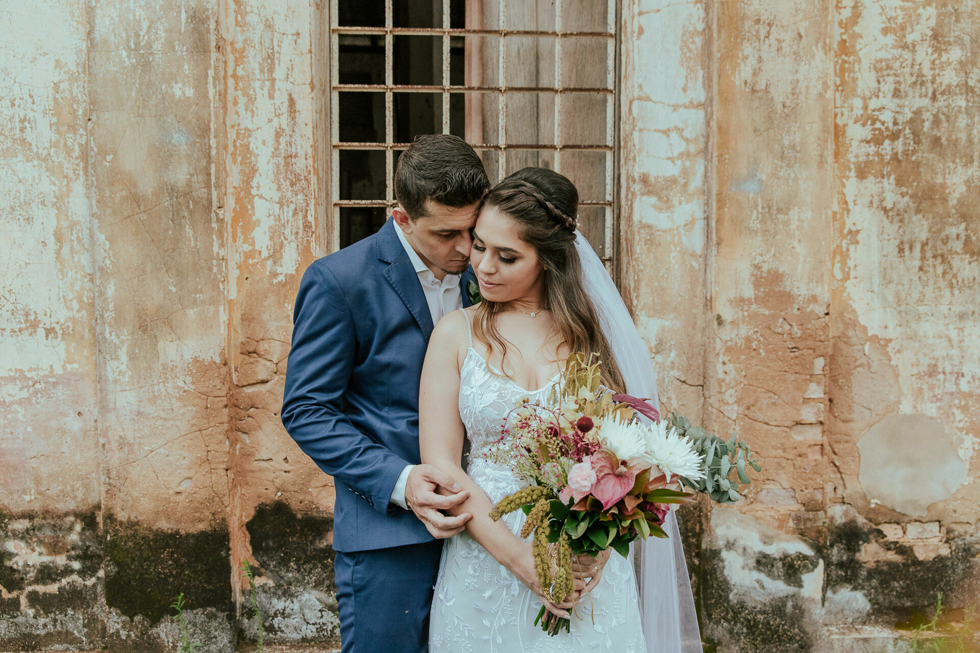 Foto Ana Laura e Luan Casamento em uma Igreja Abandonada Foto Ana Laura e Luan Casamento em uma Igreja Abandonada - Imagem 124