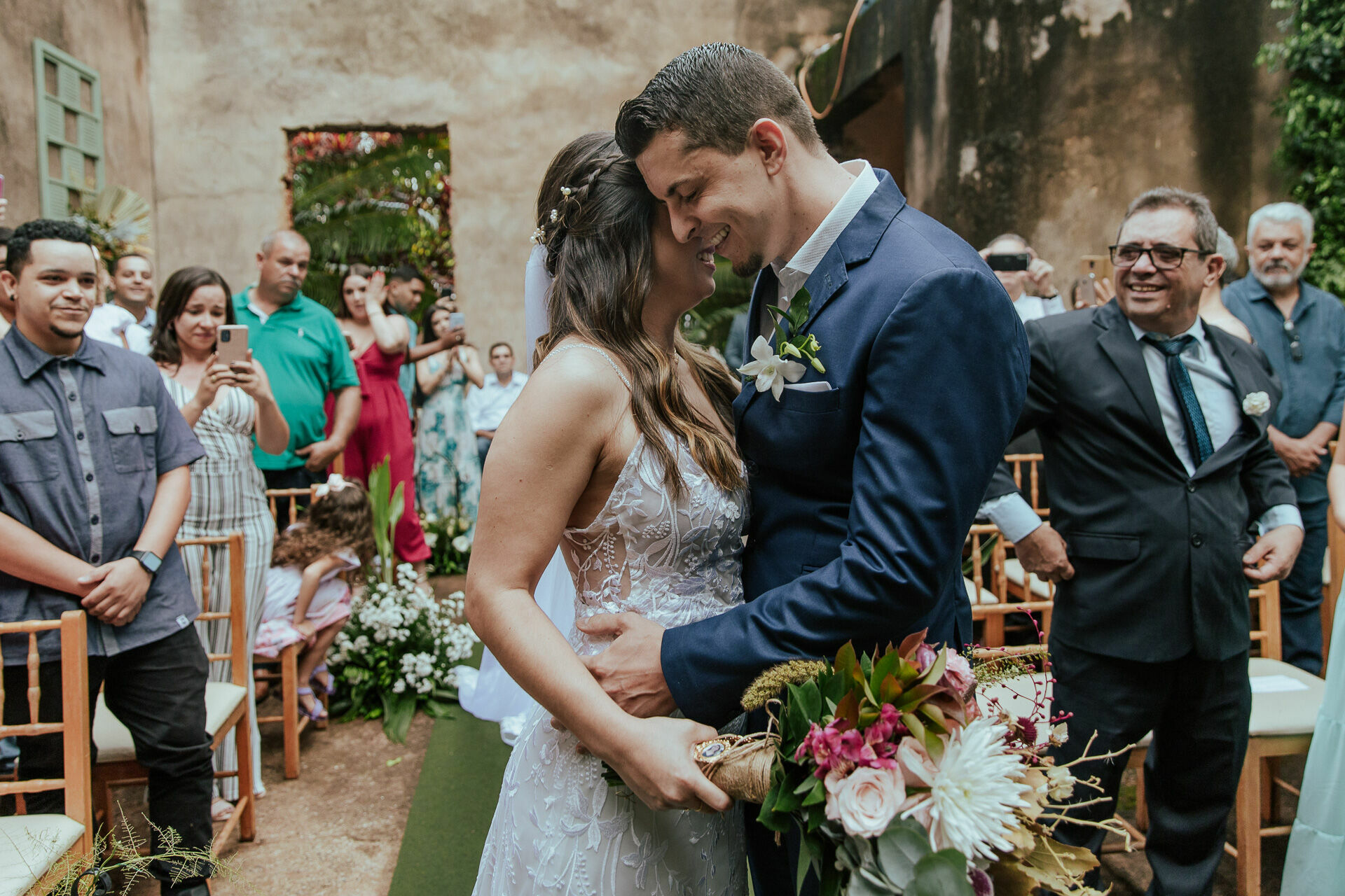 Foto Ana Laura e Luan Casamento em uma Igreja Abandonada Foto Ana Laura e Luan Casamento em uma Igreja Abandonada - Imagem 83