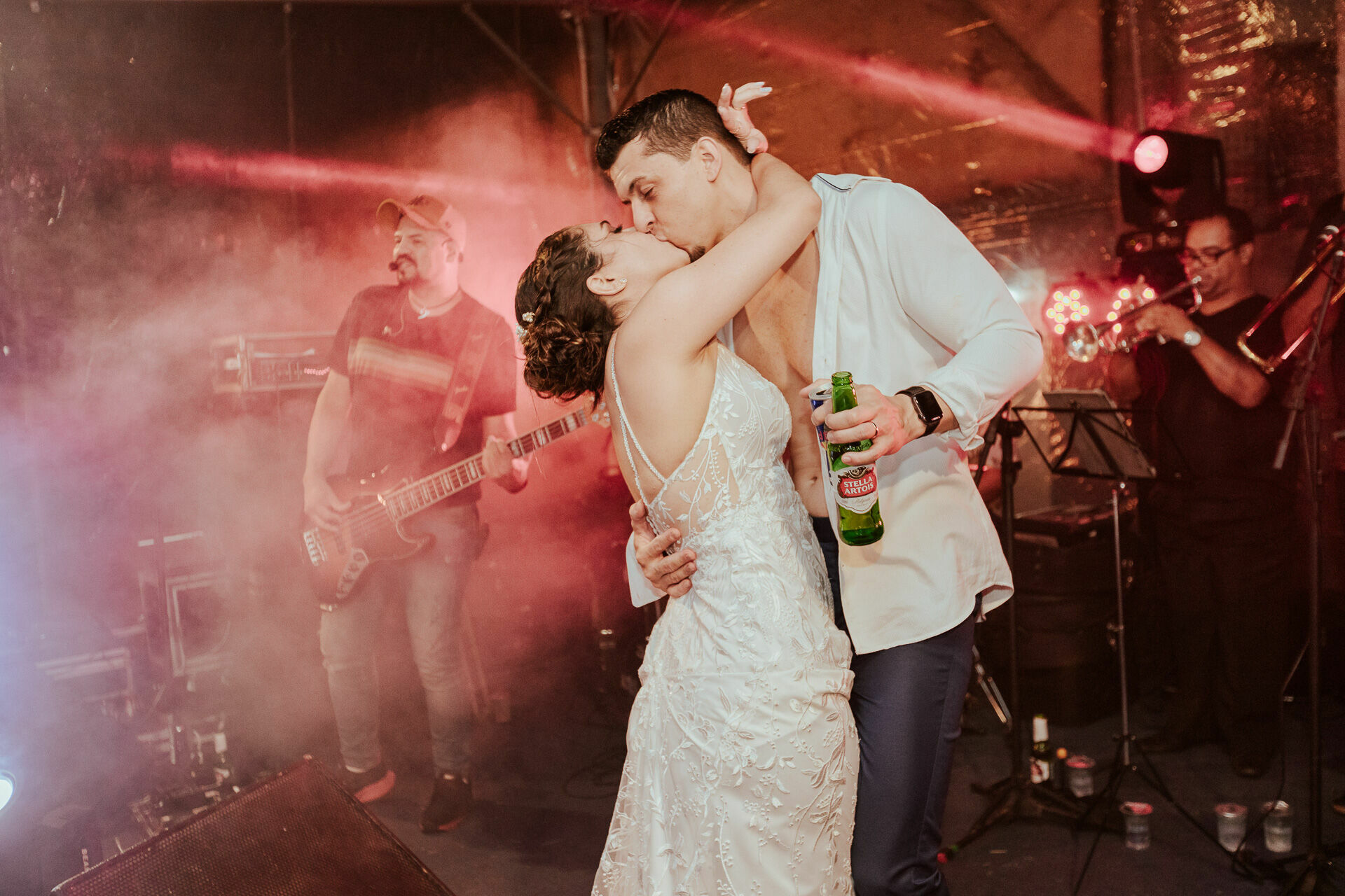 Foto Ana Laura e Luan Casamento em uma Igreja Abandonada Foto Ana Laura e Luan Casamento em uma Igreja Abandonada - Imagem 160