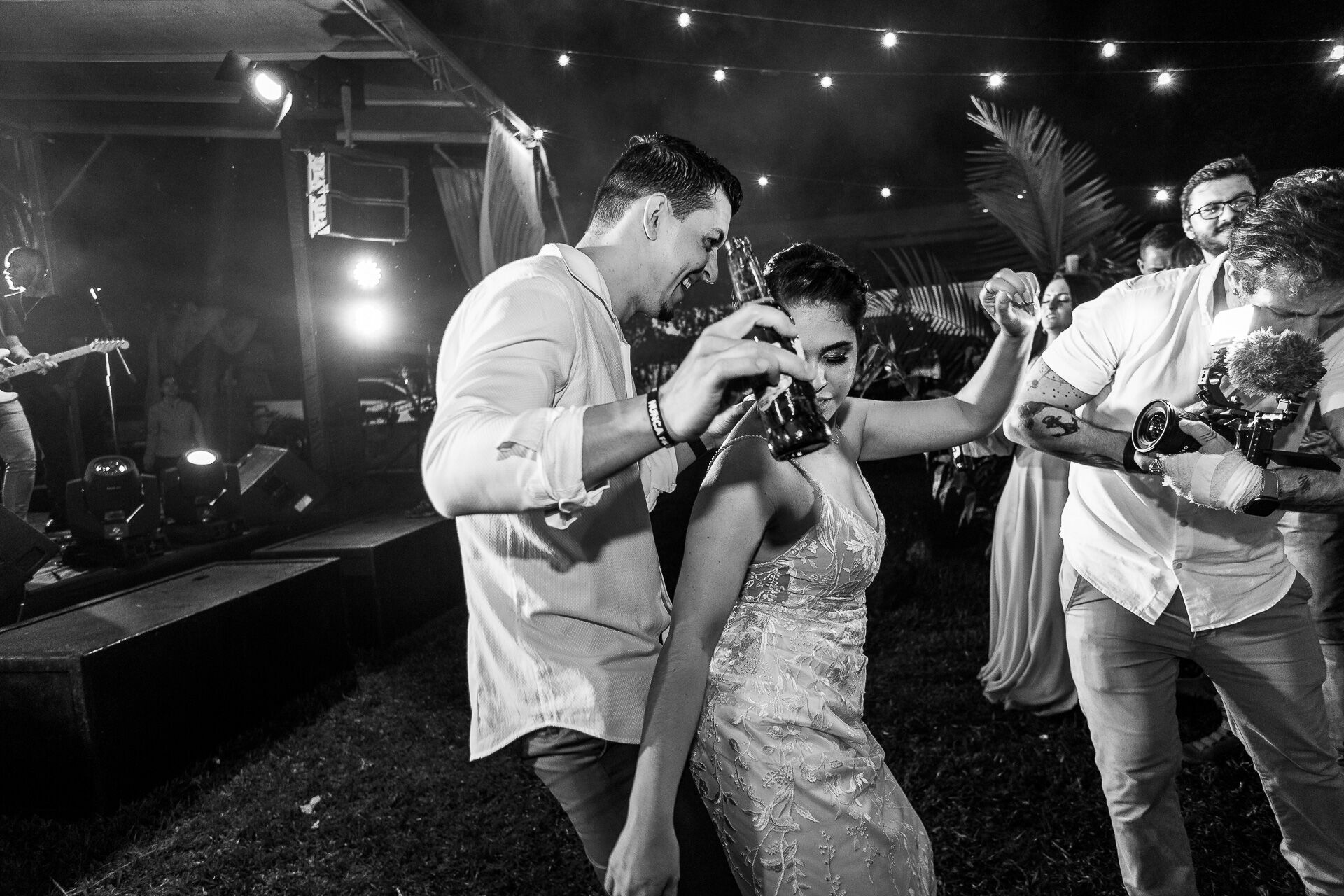 Foto Ana Laura e Luan Casamento em uma Igreja Abandonada Foto Ana Laura e Luan Casamento em uma Igreja Abandonada - Imagem 156