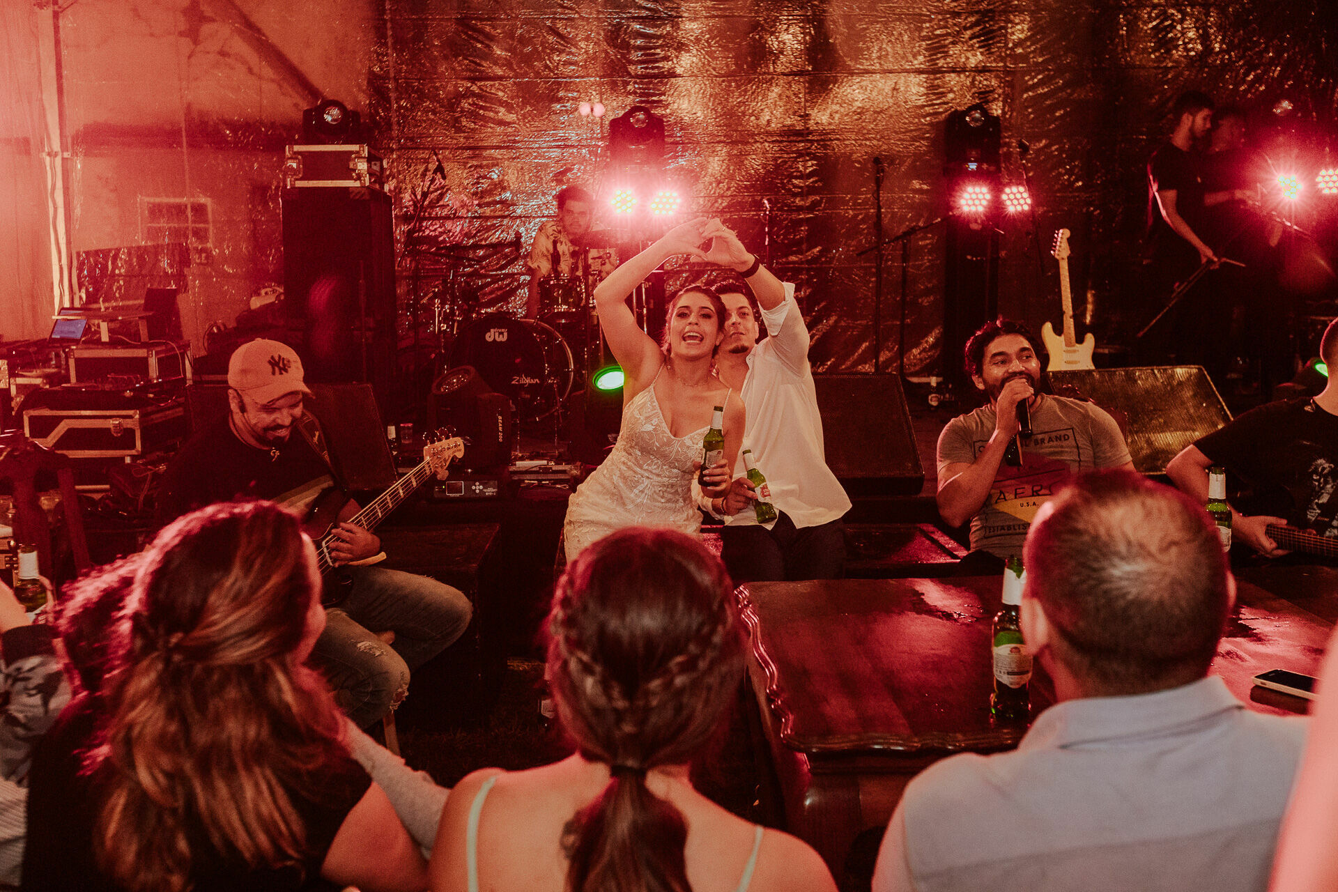 Foto Ana Laura e Luan Casamento em uma Igreja Abandonada Foto Ana Laura e Luan Casamento em uma Igreja Abandonada - Imagem 194