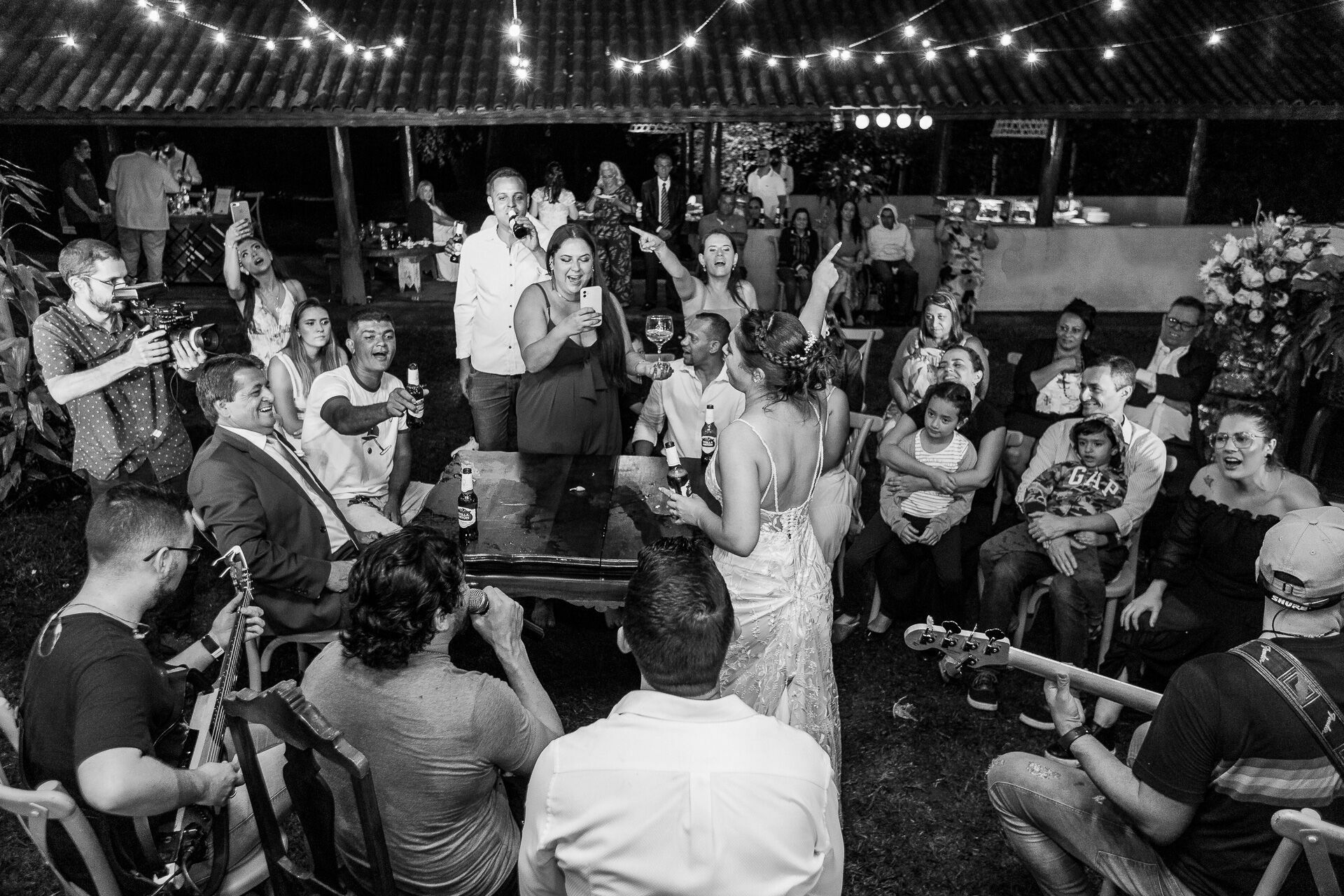Foto Ana Laura e Luan Casamento em uma Igreja Abandonada Foto Ana Laura e Luan Casamento em uma Igreja Abandonada - Imagem 191
