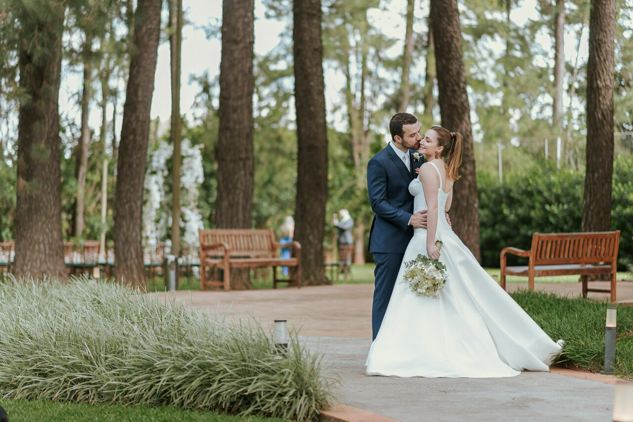 Foto Paula e Caio Casamento ao ar Livre no Villa Casuarina Foto Paula e Caio Casamento ao ar Livre no Villa Casuarina - Imagem 84