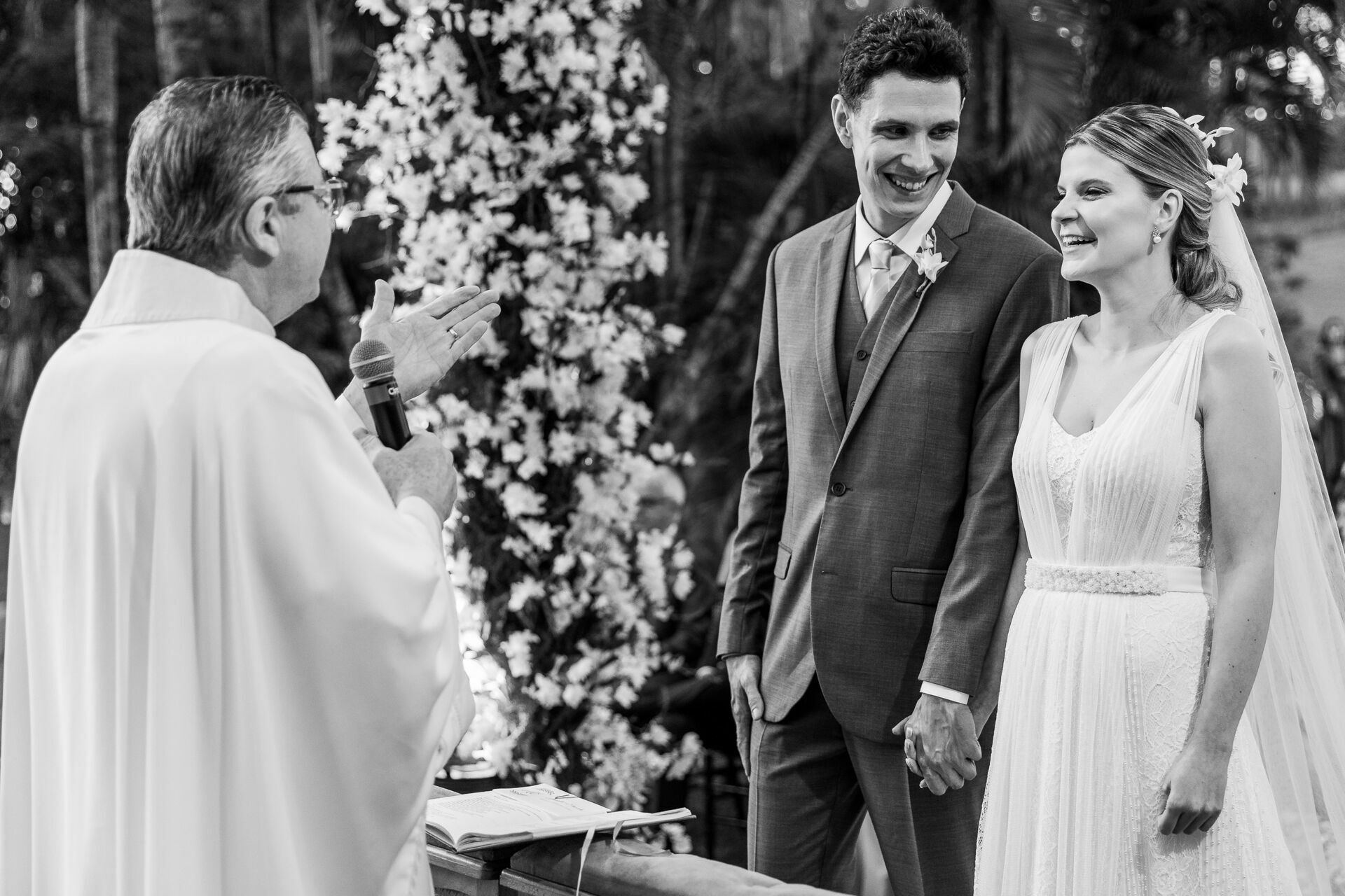 Foto Amanda e Eduardo - Casamento ao ar Livre ao entardecer Foto Amanda e Eduardo - Casamento ao ar Livre ao entardecer - Imagem 193